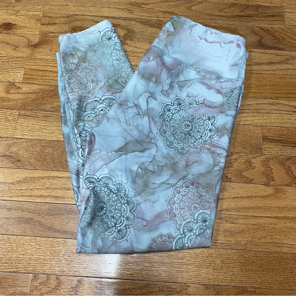 Flexure Body Wear Multi Color Mandala Print Active Wear Leggings Womens Size XL